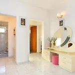 With Parking Space Podstrana, Split - 17053 Appartamento *