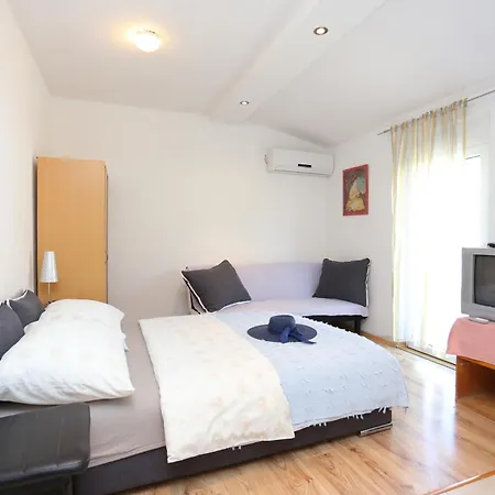 With Parking Space Podstrana, Split - 17053 Apartmán
