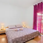 Apartamento With Parking Space Podstrana, Split - 17053 Podstrana