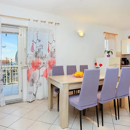 Apartment With Parking Space Podstrana, Split - 17053 Podstrana